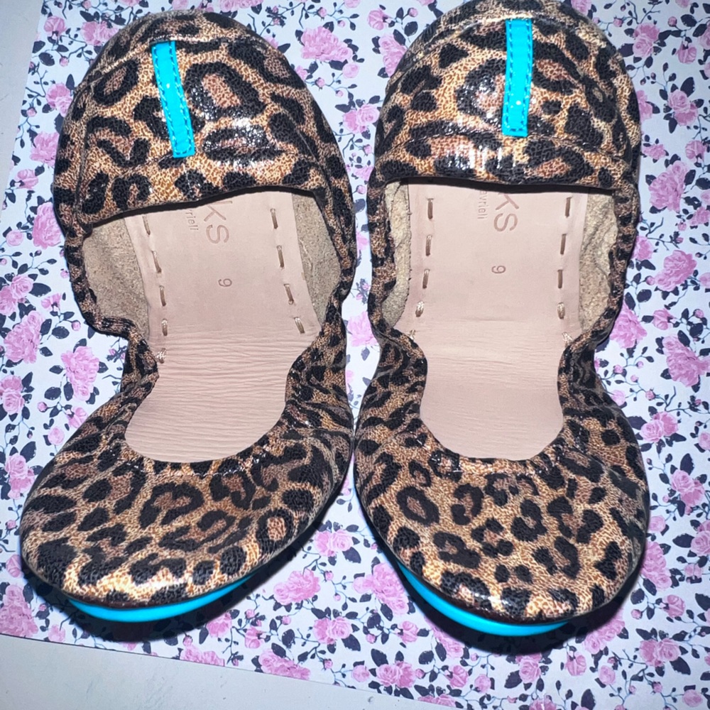 Leopard ballet flats in new condition